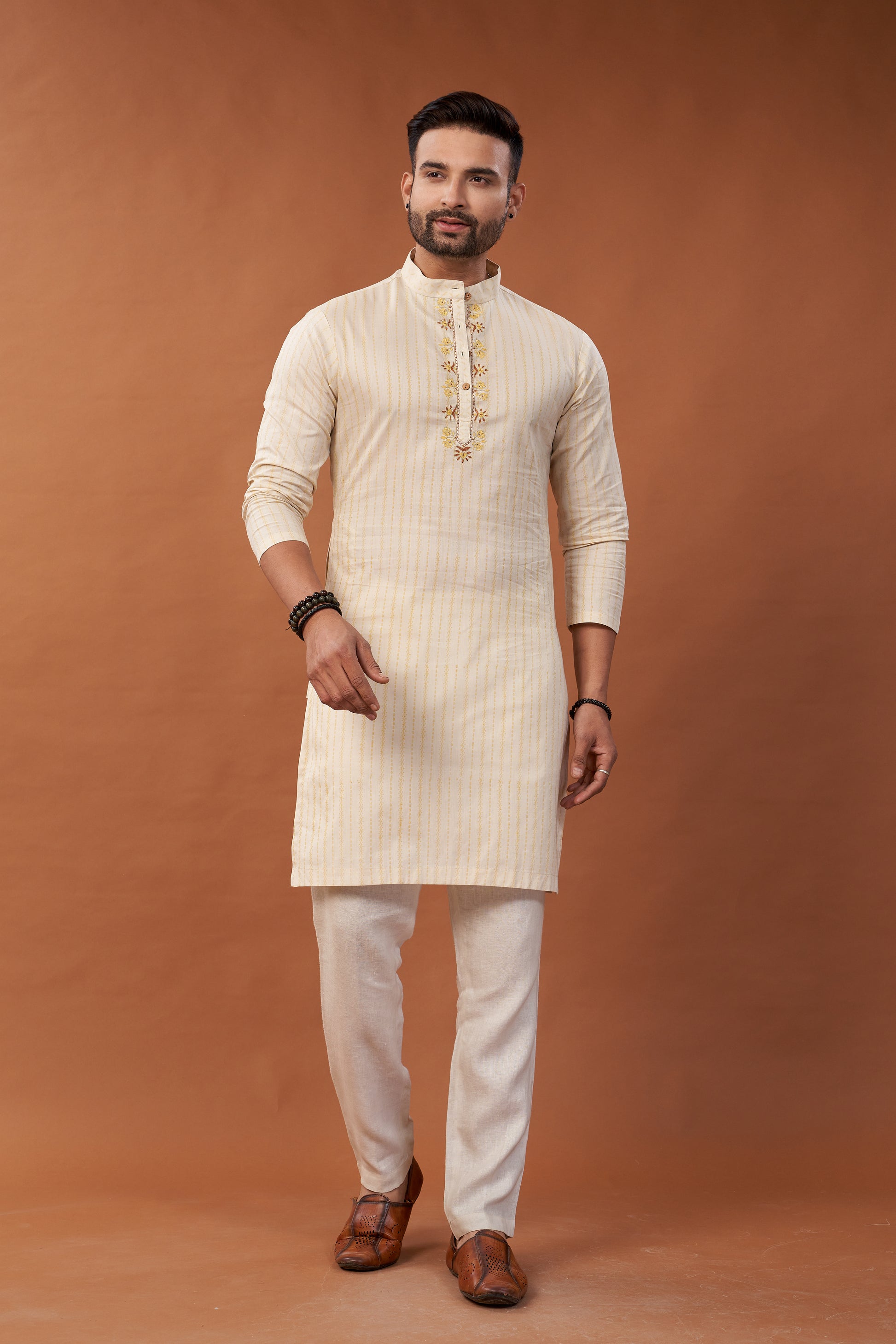 Long Cream Kurta With Embroidary - Dedhia House